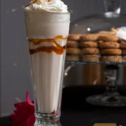 Low Carb MILKSHAKE with Whipped Cream & ZERO CARB Maple